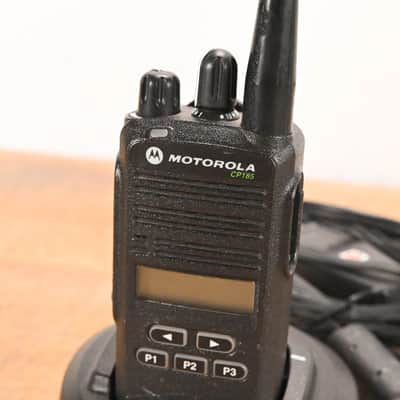 Motorola CP185 Portable Two-Way Radio with PMLN5228A Charger CG01WGE image 2