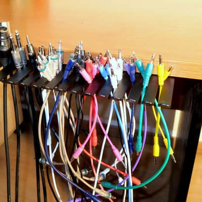 Konstant Lab - Shelf / Desk Patch Cable Holder Bild 2