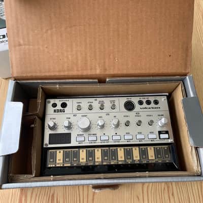 Korg Volca Bass Analog Sequencer/Synthesizer image 6