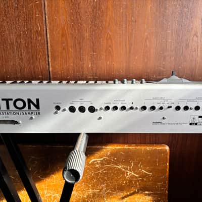 Korg Triton 61 key Music Workstation / Sampler w/ bag image 11