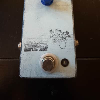 Mid-Fi Electronics Random Number Generator 2020s image 1