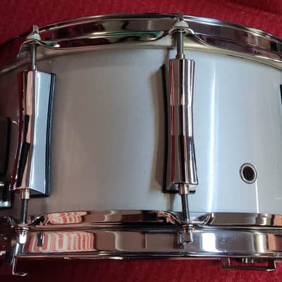 14x6.5 Pearl Aluminum snare image 3