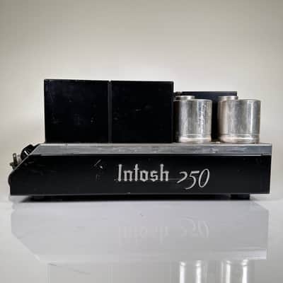 Vintage McIntosh MC250 Power Stereo Amplifier image 3