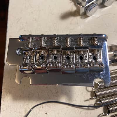 Fender Player Strat Stratocaster Hardware Bridge Locking Vtg Tuners Plate Output image 3