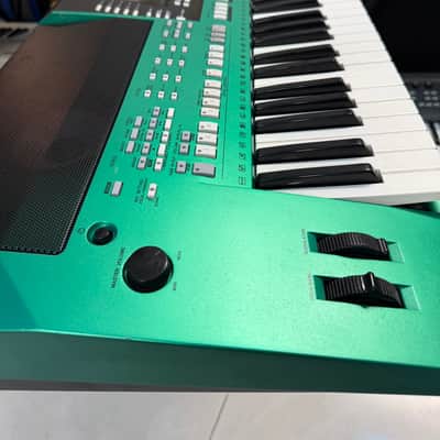 Yamaha PSR-S910 61-Key Arranger Workstation Green Used image 4