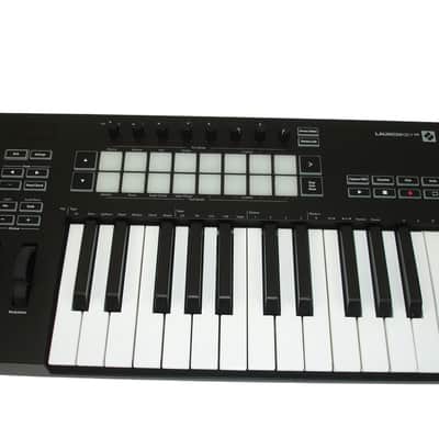 Novation Launchkey 25 MK3 25-key Keyboard Controller