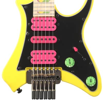 Traveler Guitar Vaibrant 88 Deluxe Electric Guitar - Electric Yellow image 3
