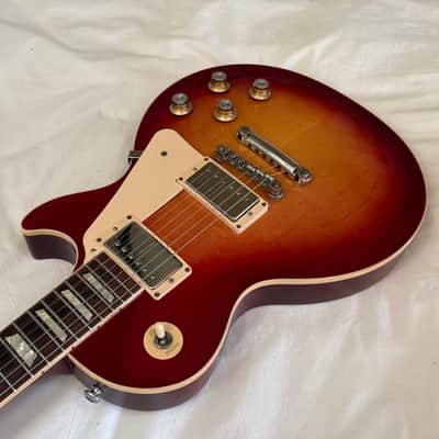 2019 Gibson Les Paul Standard - Cherry Sunburst - Free Pro Setup image 6