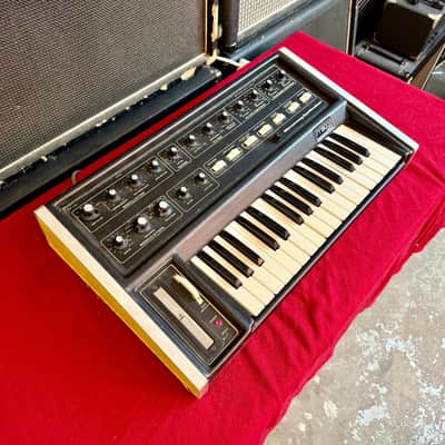 Moog MicroMoog 1975 - 1979 - Black