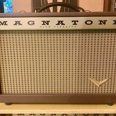 Magnatone Starlite Stack: Starlite 5-watt 1 x 8-inch Tube Combo Amp with matching Satellite 1X12-inch Ext. Cabinet w/ Magnatone covers. Mint and unused. image 4