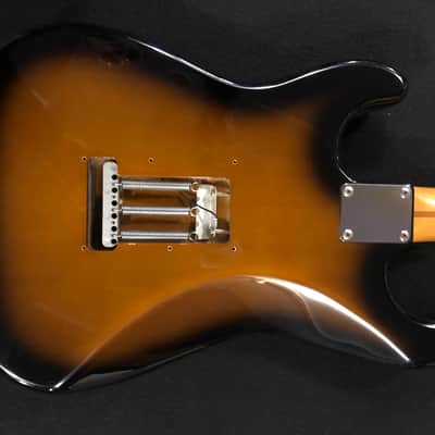 Fender Stratocaster Japan 2000 - Tobacco sunburst 2 tone image 5