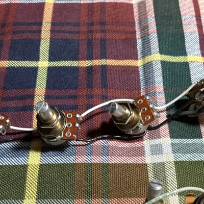Genuine EMG Harness for Fender Stratocaster~ Volume & Tone Pots, 25k, Dime-Size image 2