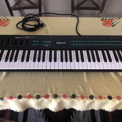 Yamaha DX21 Programmable Algorithm Synthesizer 1985 - Black