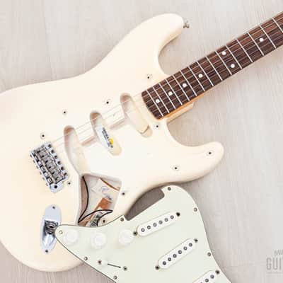 2006 Fender American Vintage ‘62 Stratocaster Olympic White w/ Hangtags, Case image 22