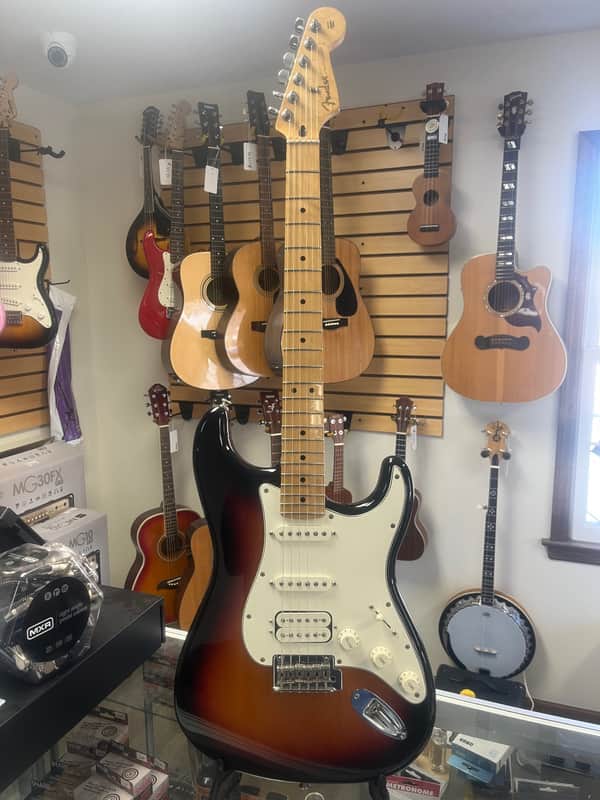 Fender Player Stratocaster HSS with Maple Fretboard  - Present - 3-Color Sunburst image 1