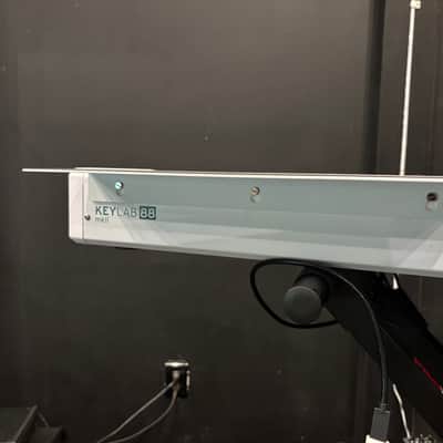 Arturia KeyLab 88 MkII MIDI Controller 2019 - Present - White image 9