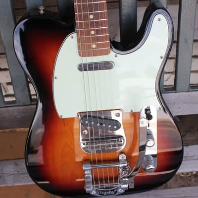 Fender Vintera '60s Telecaster with Bigsby (Sunburst) 2022 image 2