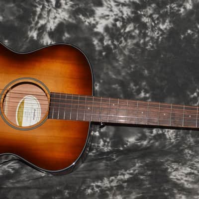 2021 Breedlove - Discovery Concert - Sunburst image 3