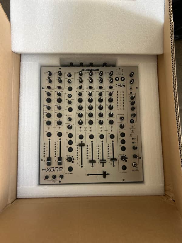 Allen & Heath XONE:96 Professional 6+2-Channel DJ Mixer 2018 - Present - Silver image 1