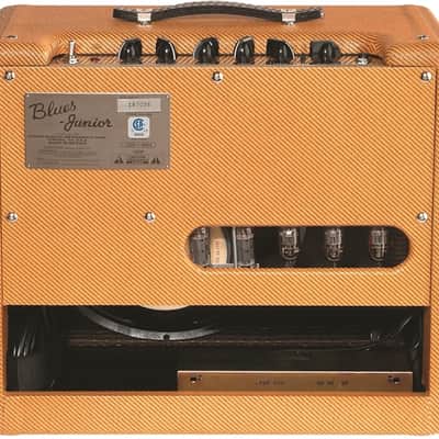 Fender Blues Junior Lacquered Tweed 15W 1X12 Tube Guitar Combo Amp image 2