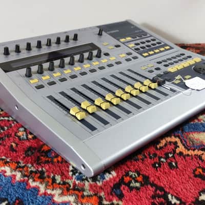 Yamaha 01x Digital Mixer / Recording Interface / Controller image 3