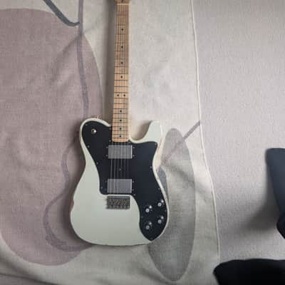 Fender Road Worn '72 Telecaster Deluxe with Maple Fretboard 2010 - Olympic White