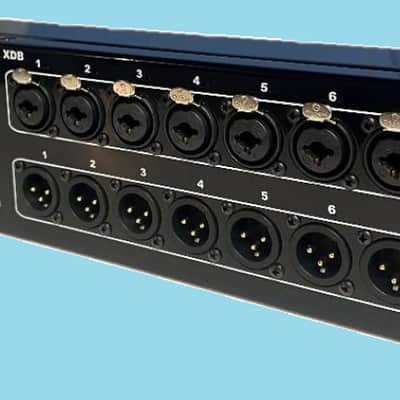 Mamba 32XDB - 16 Combo & 16 Male [16 in x 16 out] to 4 DB25 2RU