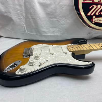 Fender Buddy Guy Stratocaster Guitar with Case 1999 - 2-Color Sunburst / Maple fingerboard image 9