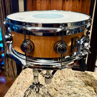 DW Collectors Edge Snare 90’s - Curly Maple - Natural image 5