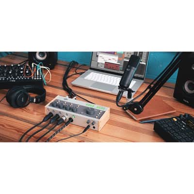 Universal Audio VOLT 476P USB Audio Interface with Four Analog Preamp Inputs and Curated Audio Software Suite for Mac, PC, IPad, and IPhone image 6