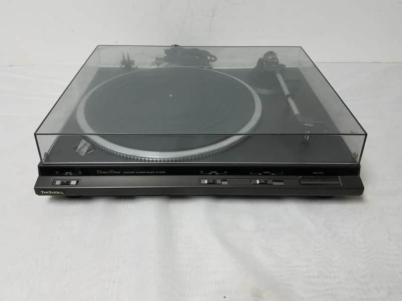Vintage Technics SL-DD33 Direct Drive Automatic Turntable System image 1