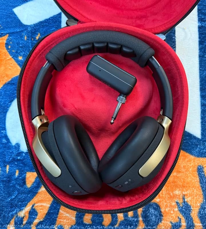 Spark NEO | Wireless Smart Guitar Headphones | Positive Grid image 1