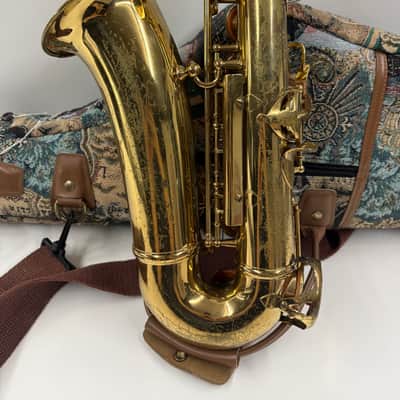 C.G. Conn 1970s Alto Saxaphone -- Brass Engraved Rose Design image 6