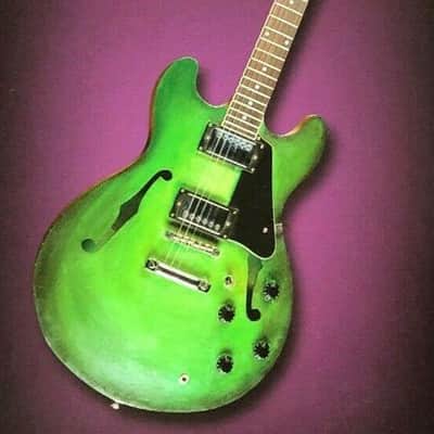 Oasis 'All Around the World' Video Replica Guitar Noel Gallagher Be Here Now 1997 Green image 10