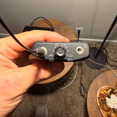 Shure P9T / PSM900 Wireless IEM System: K1 Band, 596-632MHz WITH (3) P9R Receivers 2010s image 10