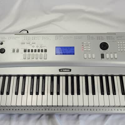 Yamaha DGX-220 Portable Grand Electronic Keyboard & Power Cord 01974 image 1