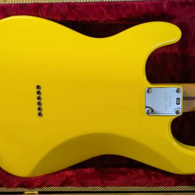 Fender Tom DeLonge Stratocaster Original 2002 - 2003 - Graffiti Yellow image 4