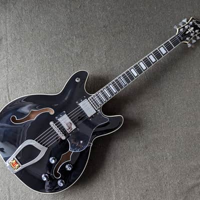 Hagstrom '67 Viking II 2023 - Present - Black Gloss image 1