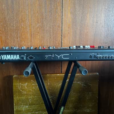 Yamaha YC61 61-Key Compact Stage Keyboard w/ box image 7