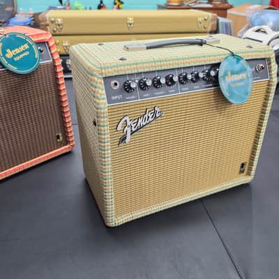 Fender Super Champ X2 2-Channel 15-Watt 1x10" Custom Green image 2