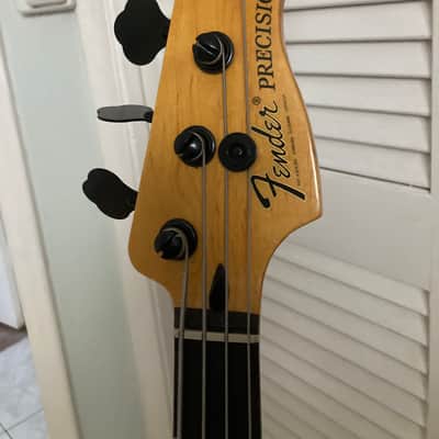 Fender Duff McKagan Precision Bass 2015 - Pearl White image 15