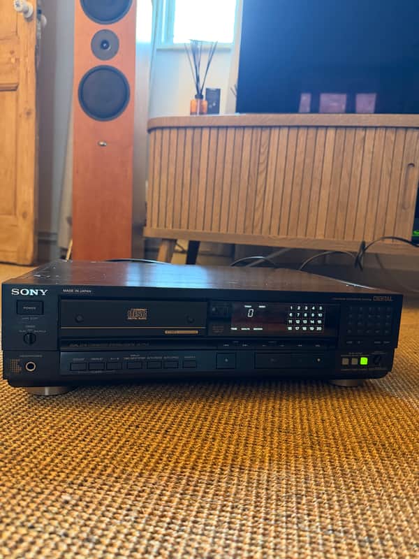 Sony CDP 555esd 1987 - Black