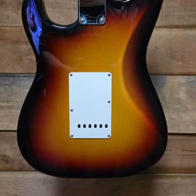 Fender American Vintage II 1961 Stratocaster (Pre-Owned) - 3-Color Sunburst w/ Case image 16