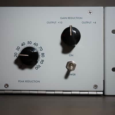 Universal Audio LA-2A Leveling Amplifier / Optical Compressor image 5