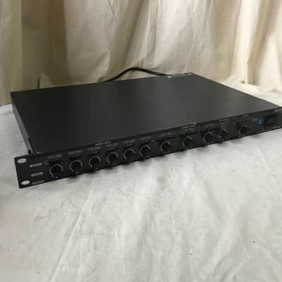 Roland FM-186 Microphone Line Mixer 18CH 6BUS MIC Line MIXER image 1