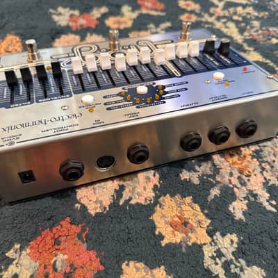 Electro-Harmonix HOG2 Harmonic Octave Generator image 7