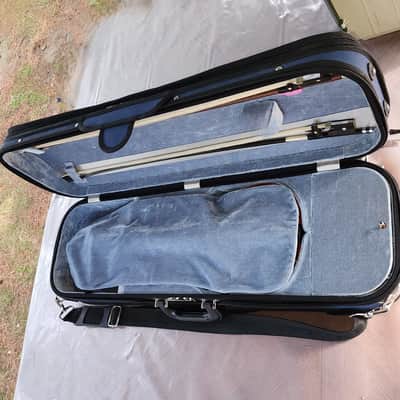Karl Hofner Violin Model 7- 4/4 Full size, Concord case, D'addario tuner, Kun chin rest, K.Holtz. FG bow image 23