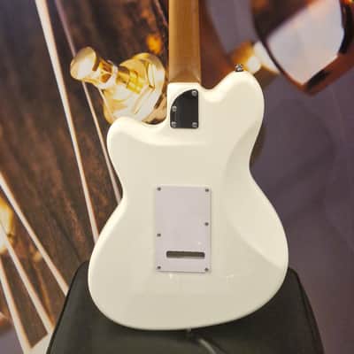 Ibanez ICHI00-VWH Signature Guitar 6-Str Ichika Nito Vintage White image 8