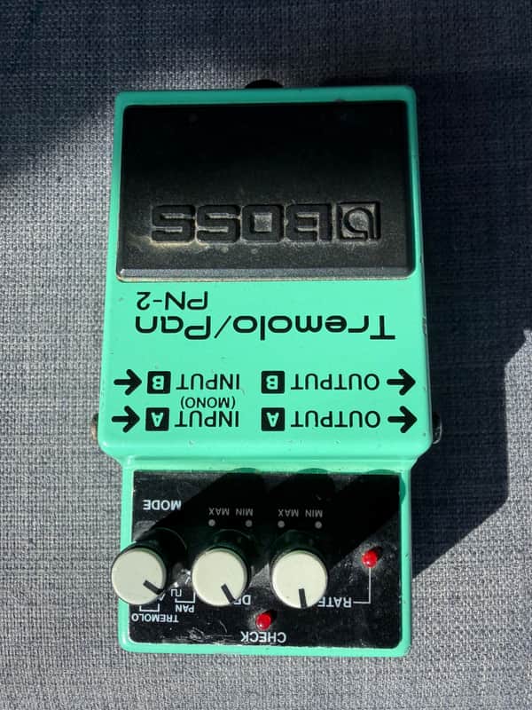 Boss PN-2 Tremolo/Pan