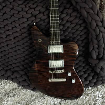 Henman/Bevilacqua Custom Electric Guitar – 2009 – Early Henman Build – Sperzel Tuners – Hard Case image 3